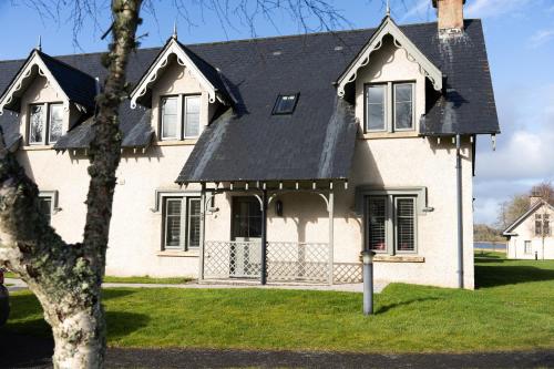 Escape Ordinary At Lough Erne Gv No 32 — Enniskillen