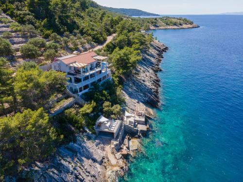 Corcyra Nigra Apartment 2 — 4-Star Luxury Hotel in Blato, Croatia