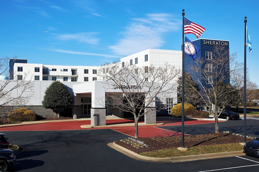 Sheraton Richmond Airport Hotel - photo 37