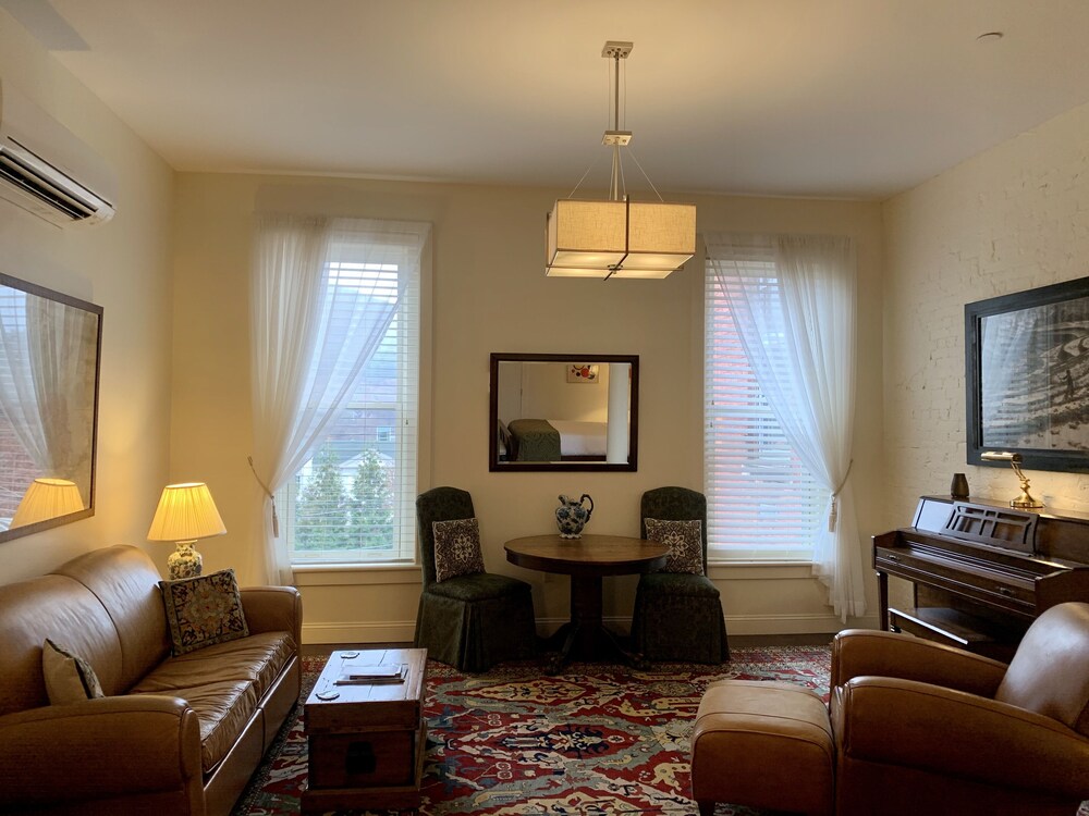 The Barrington - photo 23