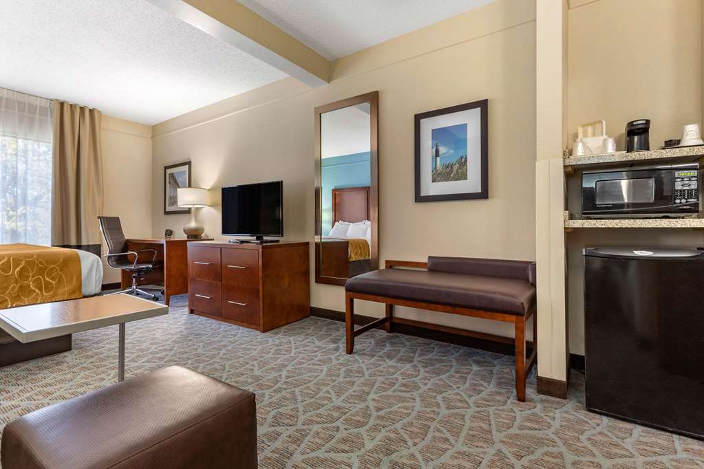 Comfort Suites Southport Oak Island - photo 15