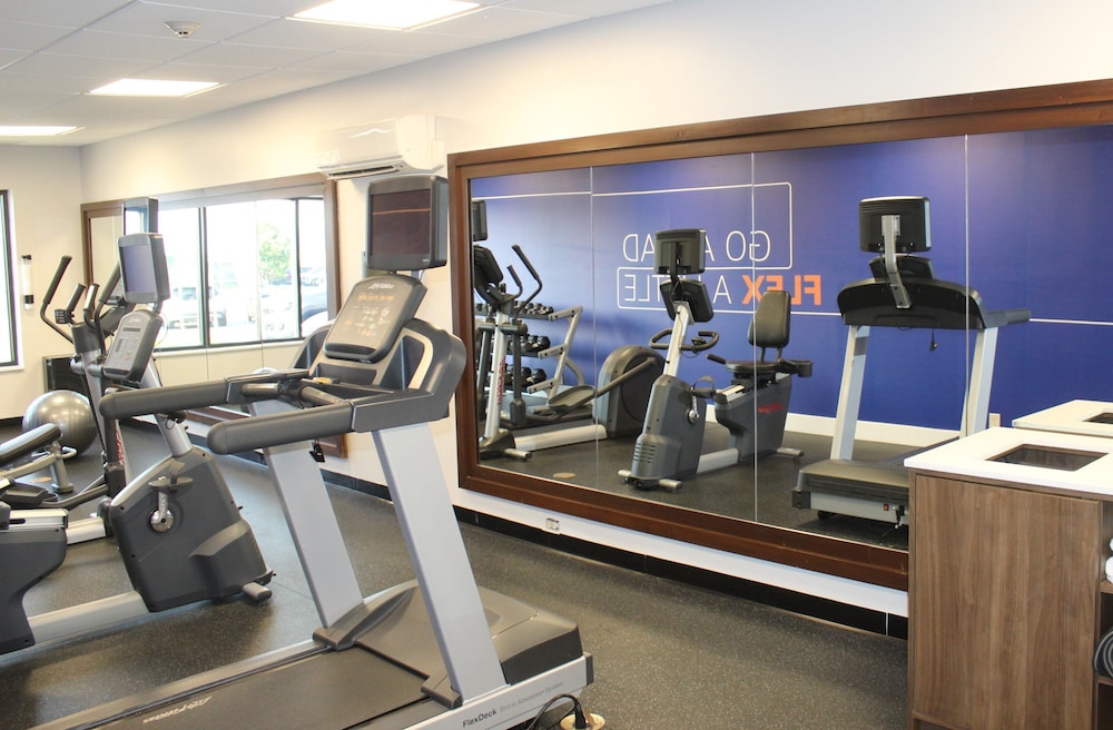 Holiday Inn Express & Suites Greenfield by IHG - photo 21