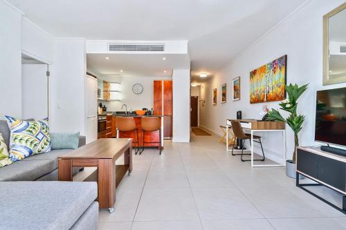 Modern Family Friendly Retreat