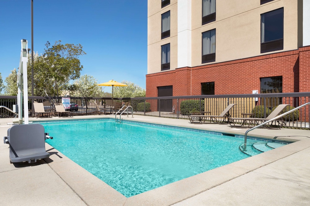 Hampton Inn Pell City - photo 21