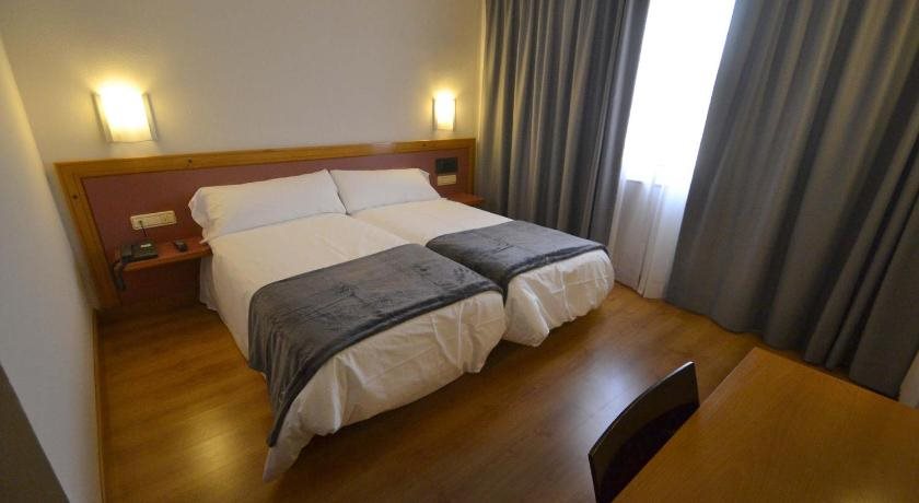 Hotel Brujas De Irues — Tarazona — photo 2
