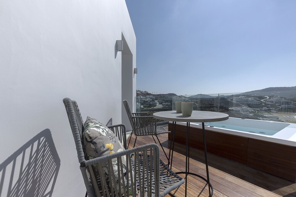Legacy Suites — 4-Star Luxury Hotel in Mykonos, Greece