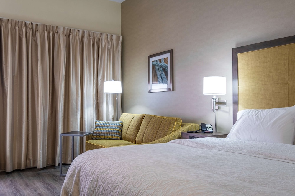 Hampton Inn Freeport Brunswick - photo 23