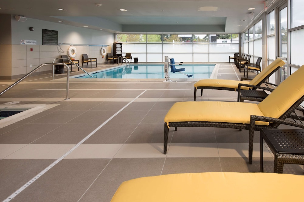Hampton Inn & Suites Seattle Redmond - photo 35