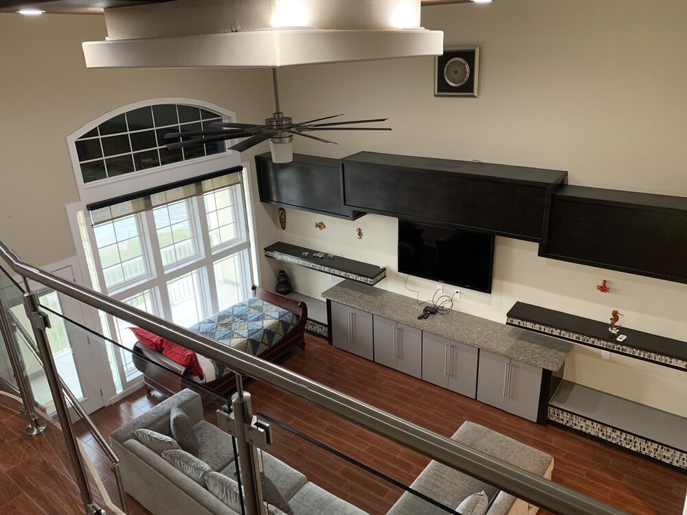 Blue Bay Inn & Suites - photo 37