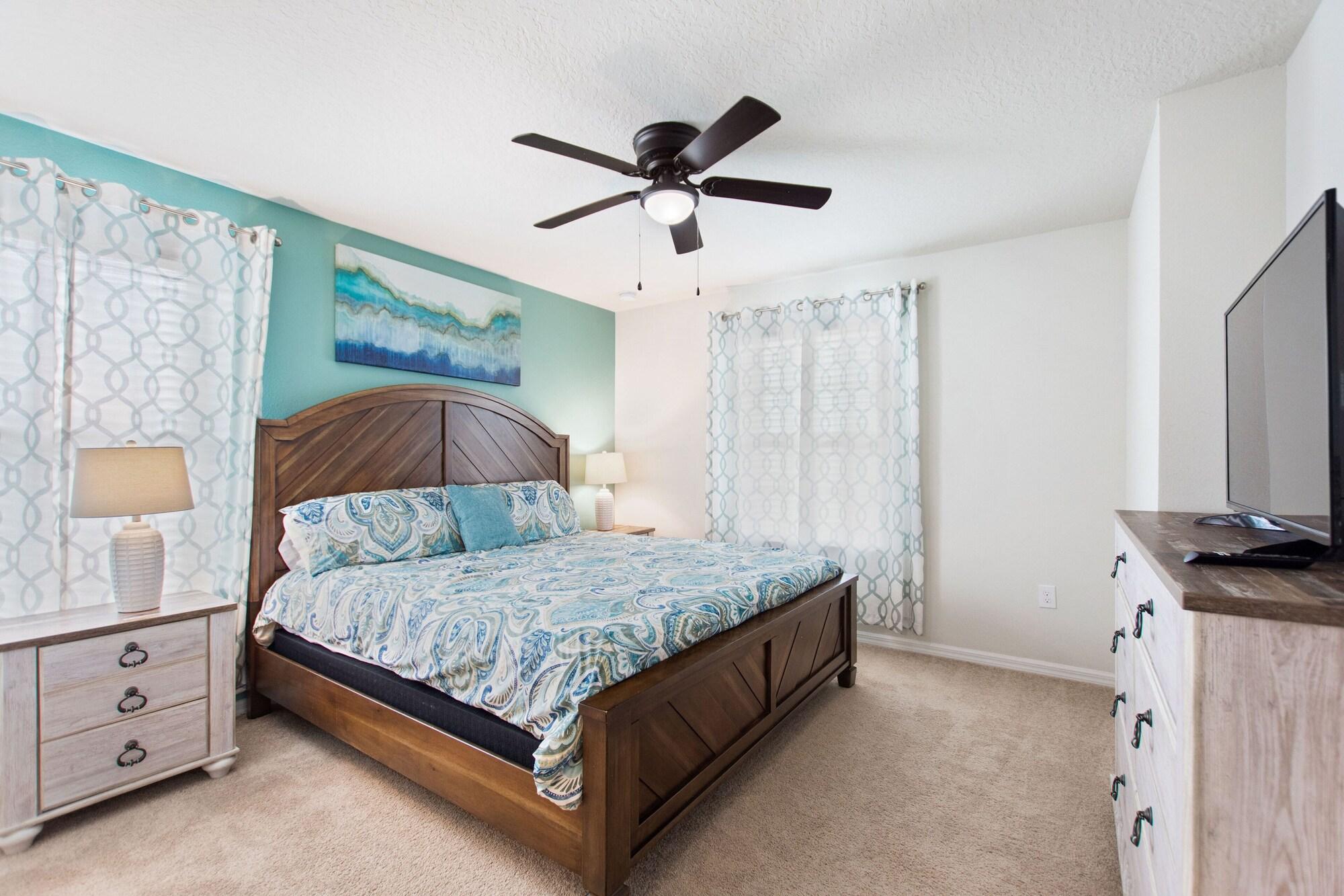 Retreat to Nice Court 7BD 6Bath Pool Spa — 4-Star Luxury Hotel in Kissimmee, United States