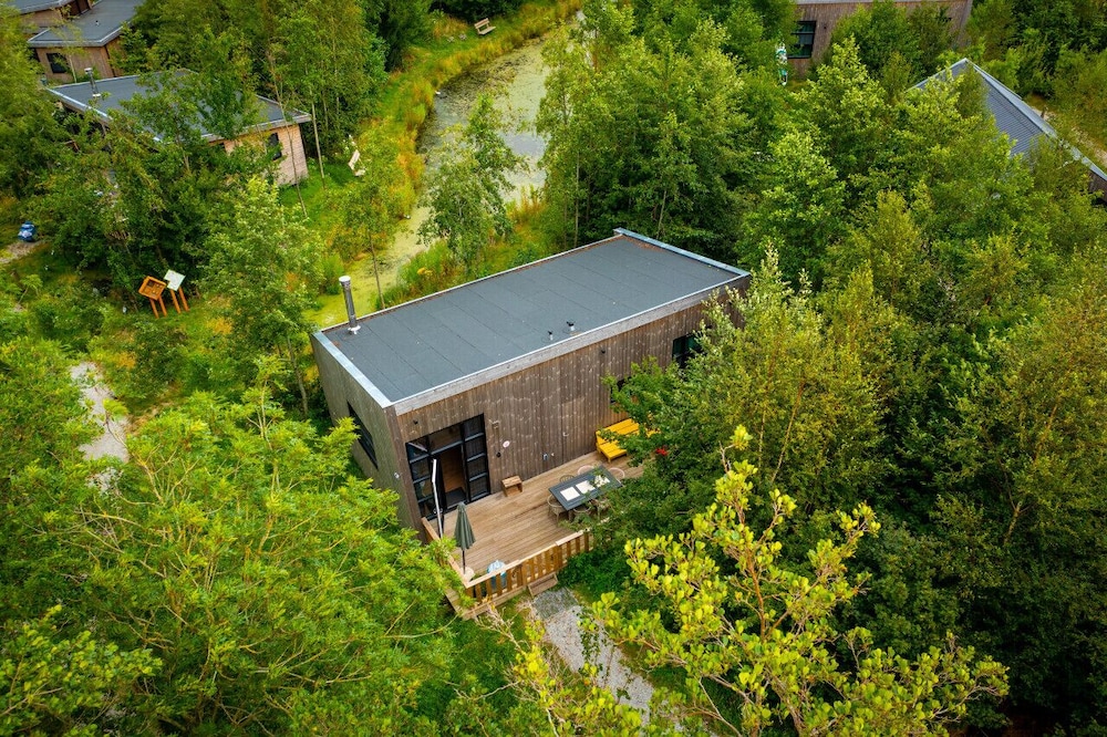 Waterlodge Blaupoatsje — Nes