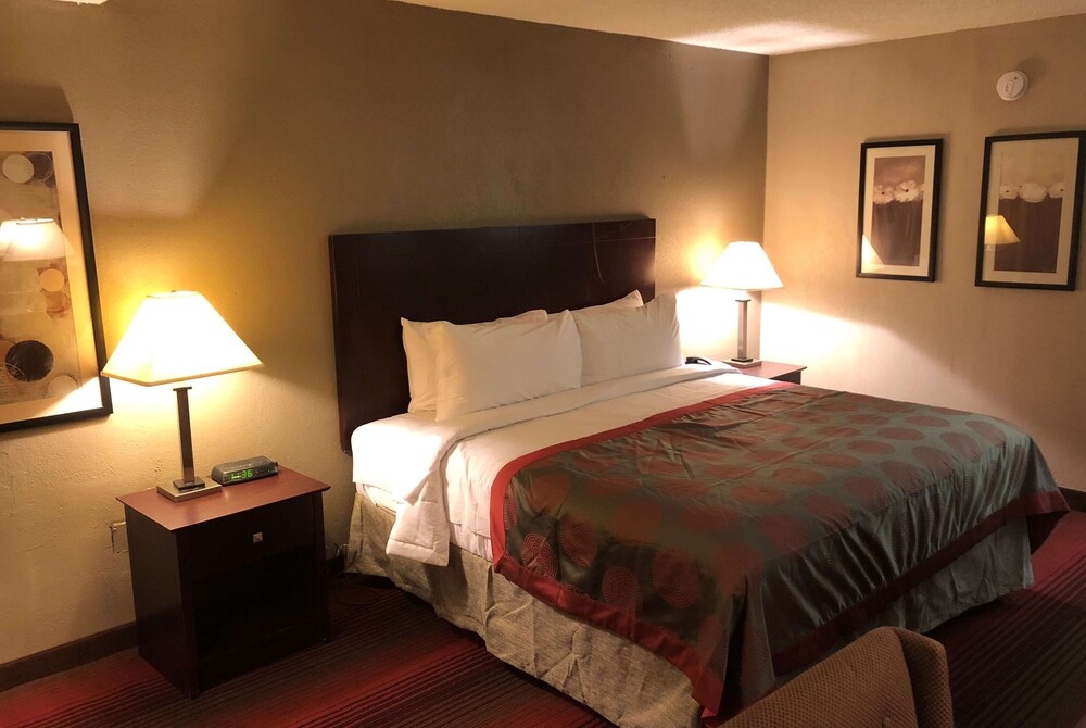 Ramada by Wyndham Michigan City - photo 16