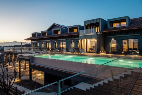 Vineho — 4-Star Luxury Hotel in Barolo, Italy