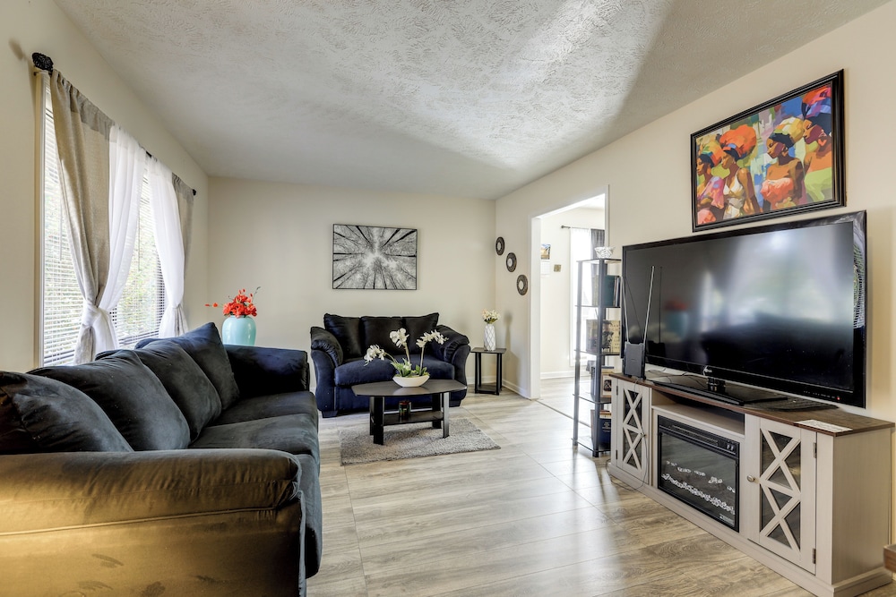 Easy Hwy Access To Atl Work Ready Riverdale Home 22325555 — Riverdale