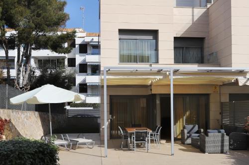 At014 A Pocos Metros De La Playa Equipamiento Completo Piscina Comunitaria — Torredembarra