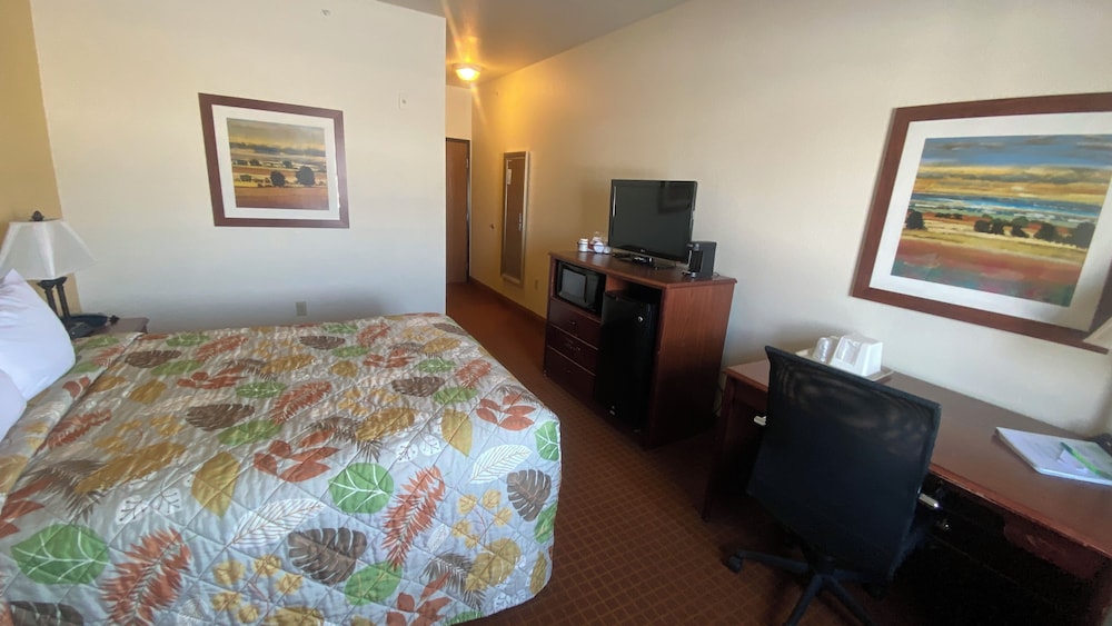 Park View Inn & Suites Hoisington - photo 30