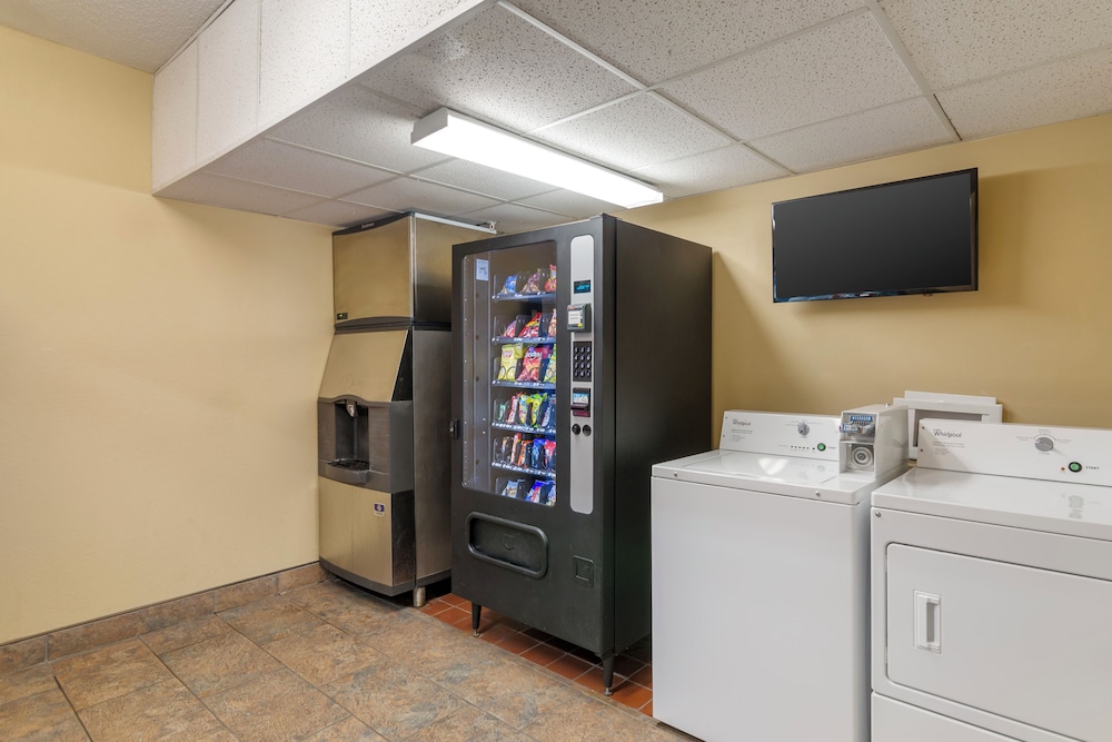 EverSpring Suites - photo 24