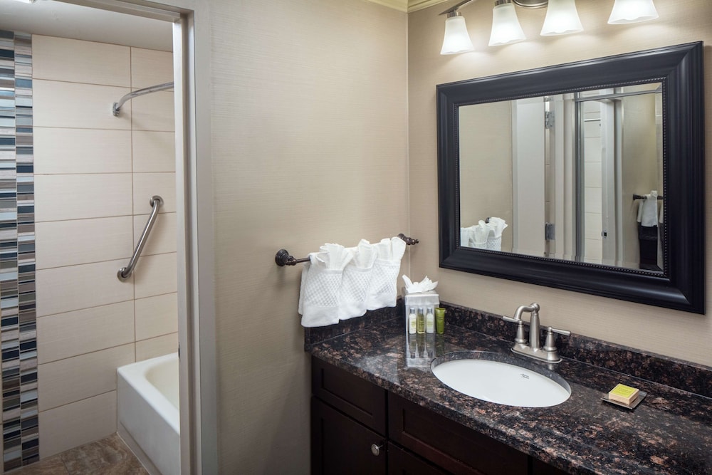 DoubleTree by Hilton Cherry Hill Philadelphia - photo 19