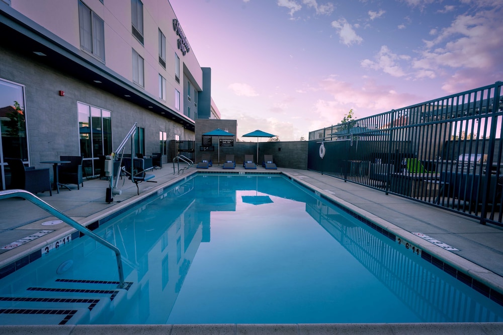 Home2 Suites by Hilton Riverside March Air Force Base - photo 16