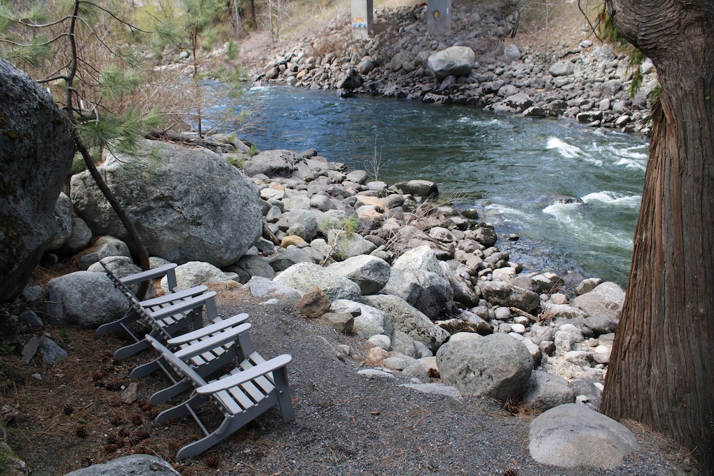 LOGE Leavenworth Riverside - photo 28