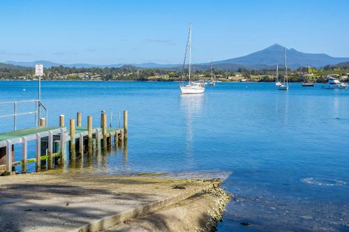 Sunrise Cottage Dover Tasmania — 4-Star Luxury Hotel in Hobart, Australia