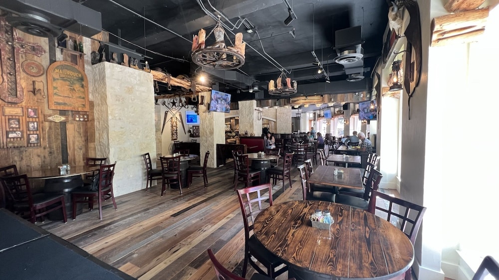 Crockett Hotel - photo 48