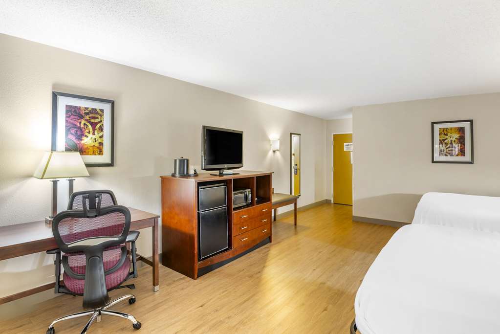 Best Western Plus Governor's Inn - photo 6
