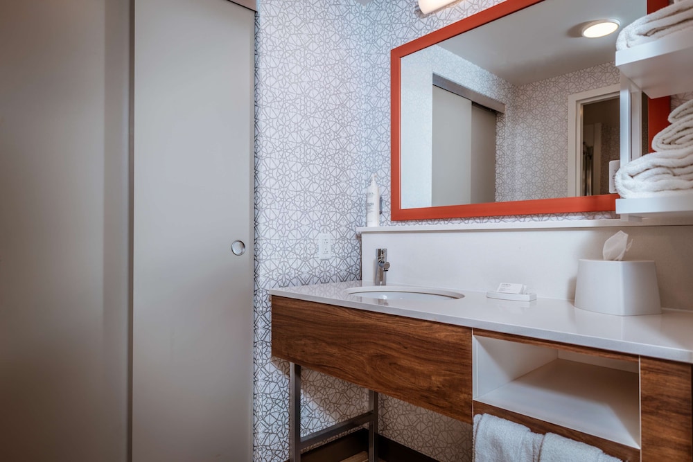 Hampton Inn & Suites St. Louis Chesterfield - photo 38