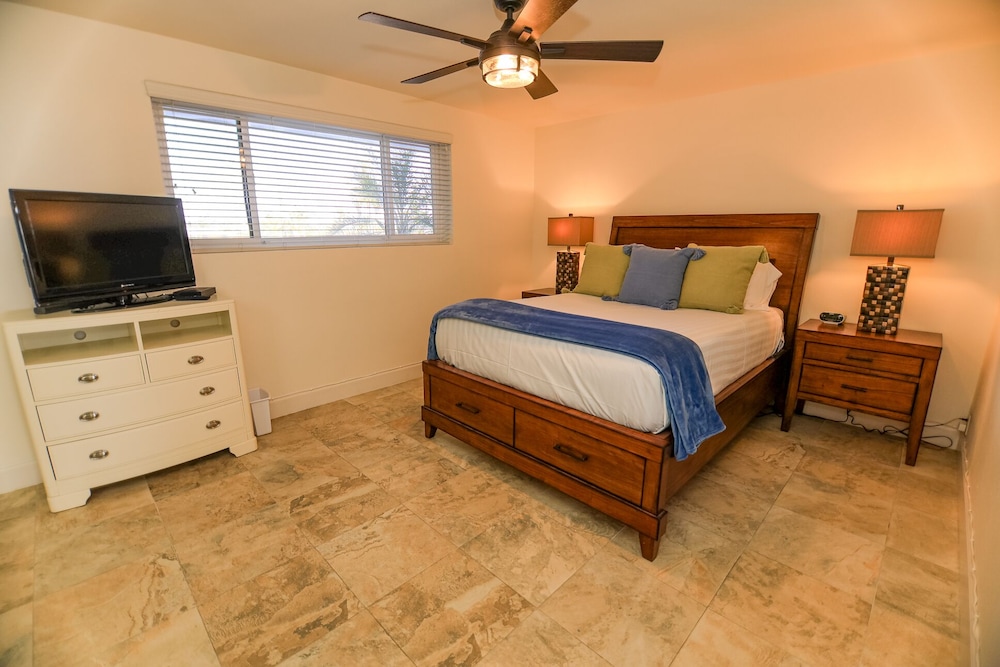 Capri Beach Accommodations - photo 20