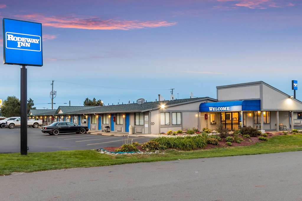 Rodeway Inn Near Hall of Fame - photo 4