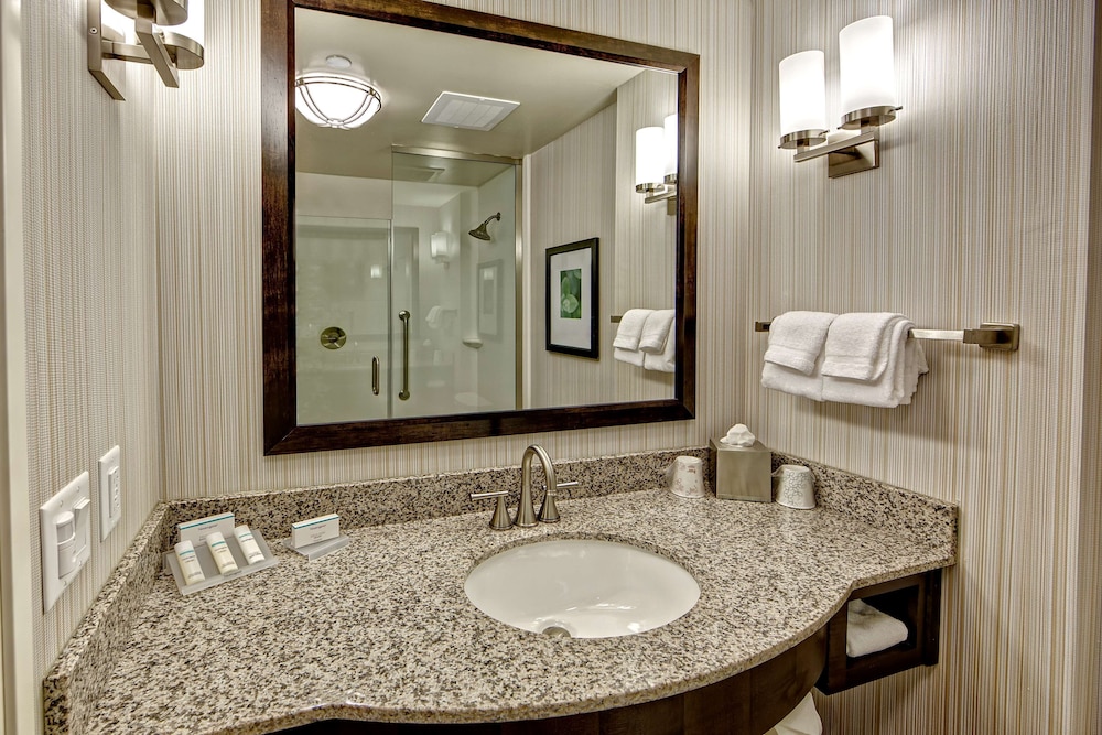 Hilton Garden Inn Nashville Downtown Convention Center - photo 32