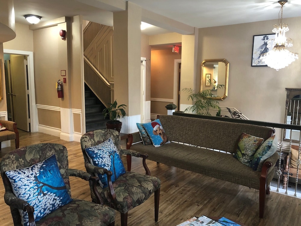 Windsor Inn Hotel - photo 15