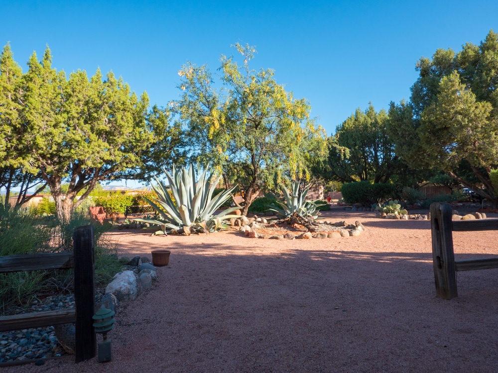 Sky Ranch Lodge - photo 52
