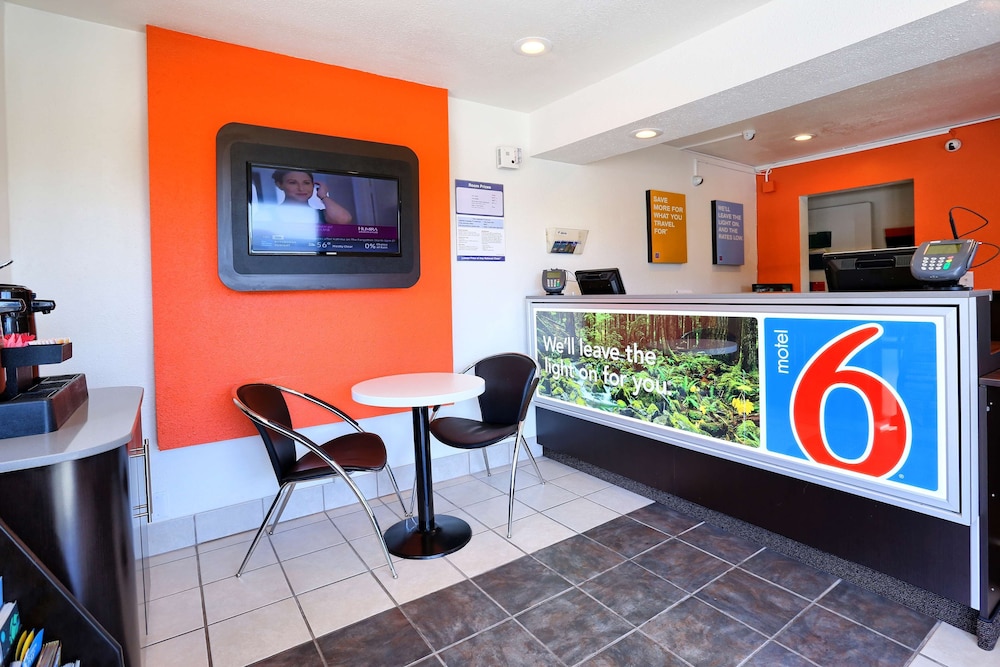 Super 8 by Wyndham Walnut Creek - photo 13