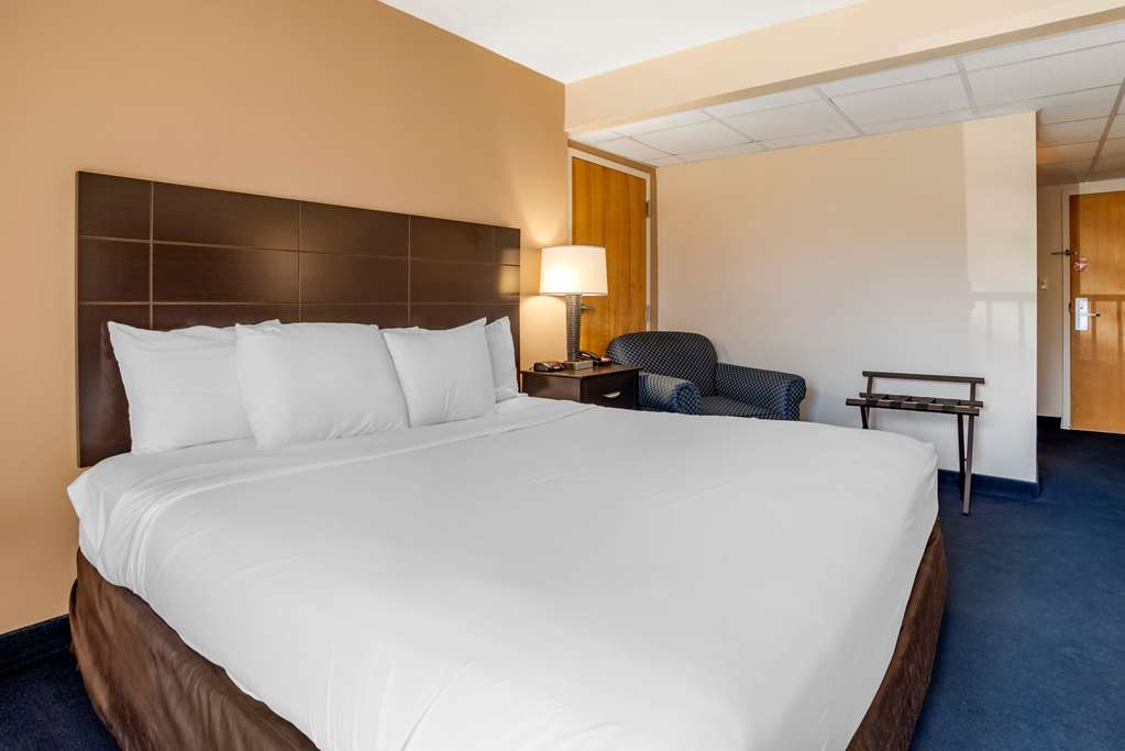 Econo Lodge Inn & Suites Rehoboth Beach - photo 14