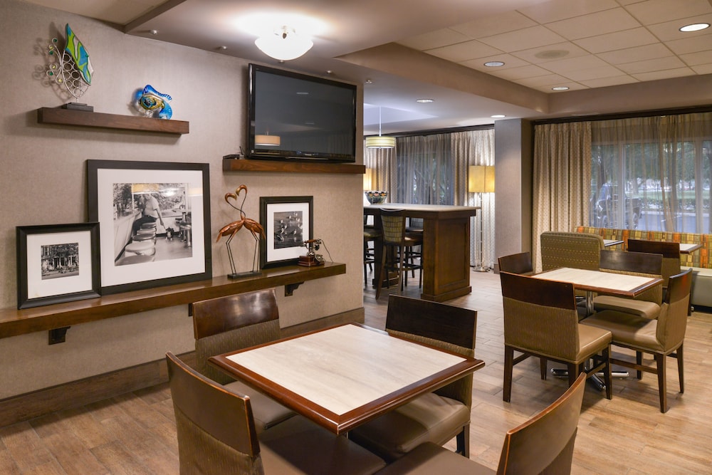 Hampton Inn Ft Lauderdale Plantation - photo 40