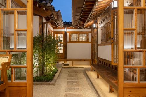 Full moon hanok Premium stay Open sale in Seoul, South Korea