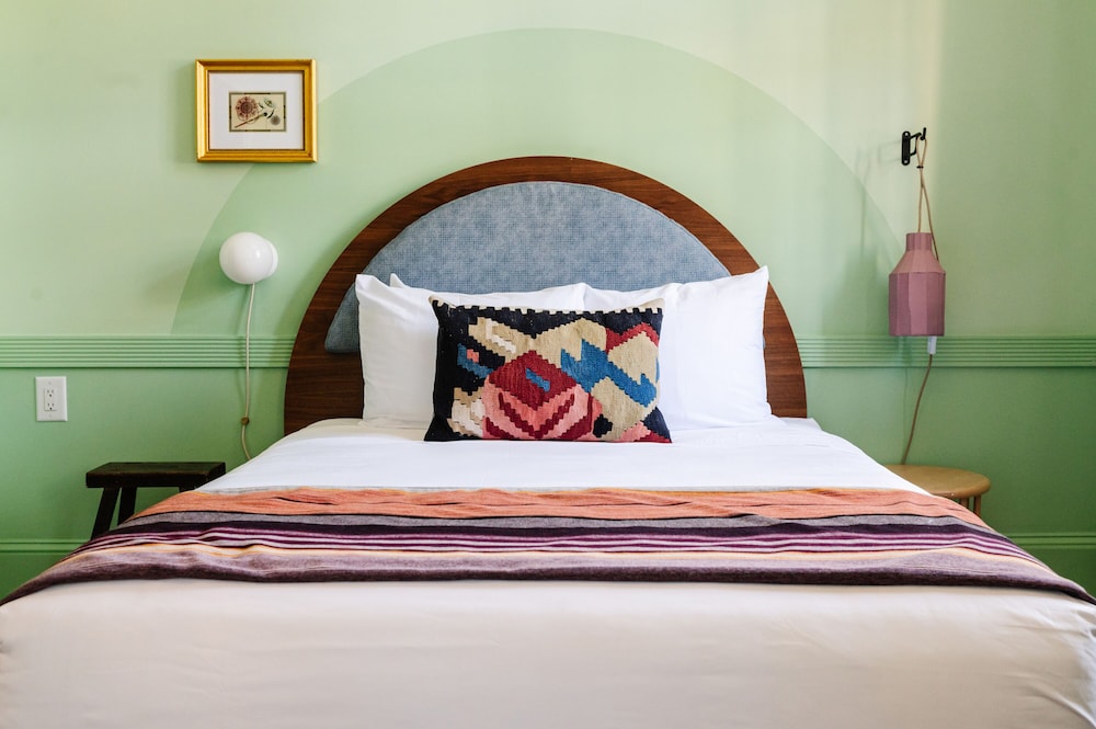 Frenchmen Hotel - photo 7