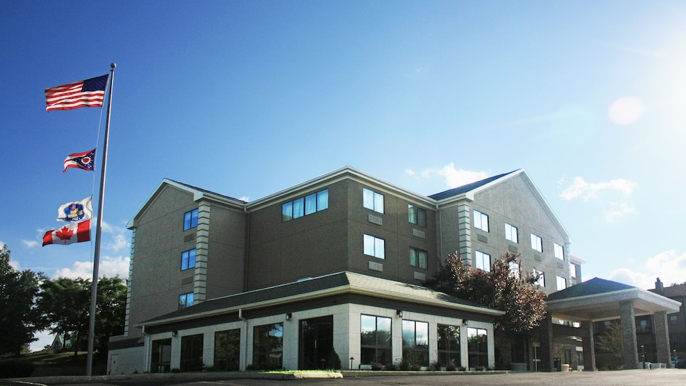 Comfort Inn and Suites Copley Akron - photo 17