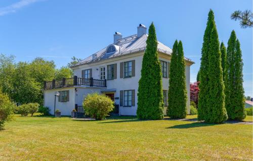 Amazing Home In Hultsfred With Sauna — 4-Star Luxury Hotel in Hultsfred, Sweden