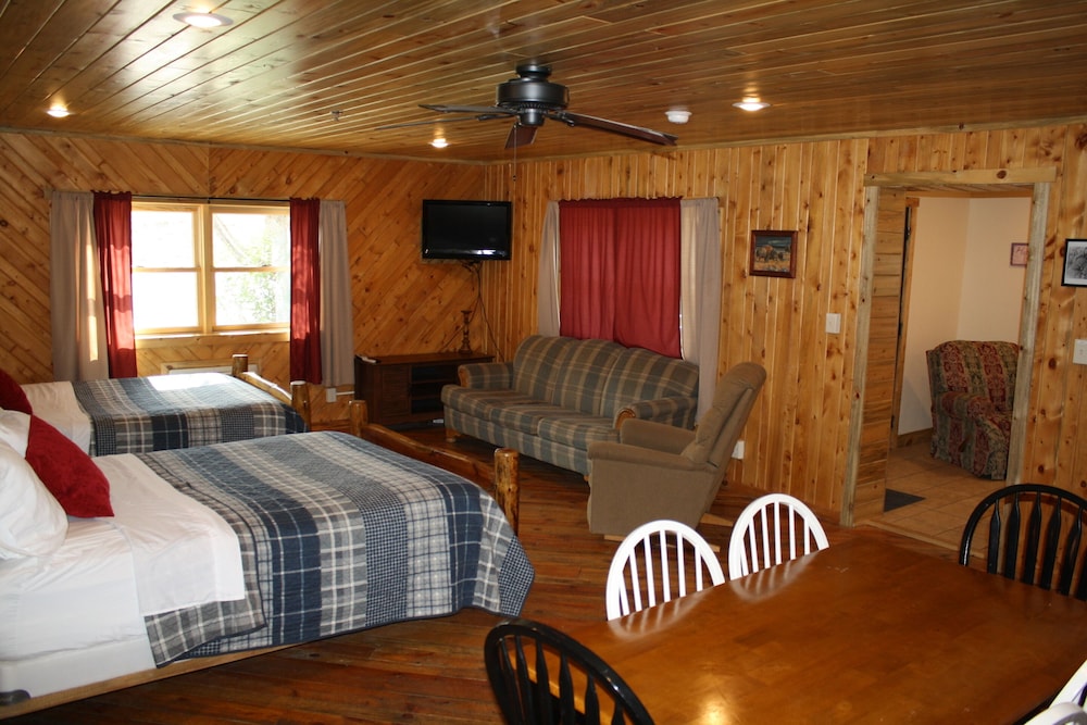 The Historic Wapiti Lodge - photo 39