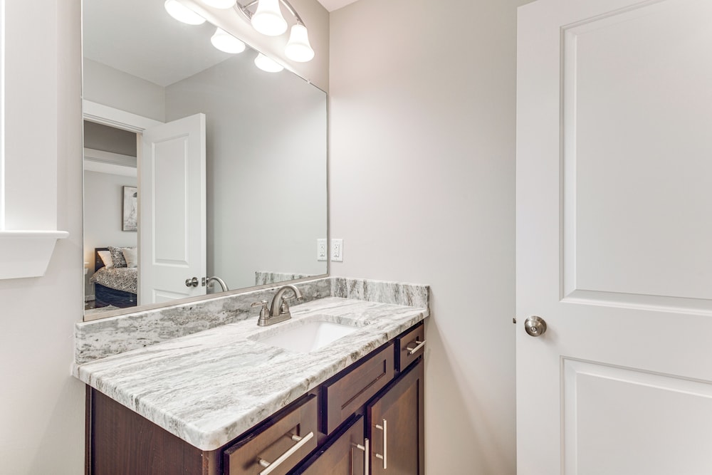 Modern Virginia Beach Retreat in Resort District - photo 19