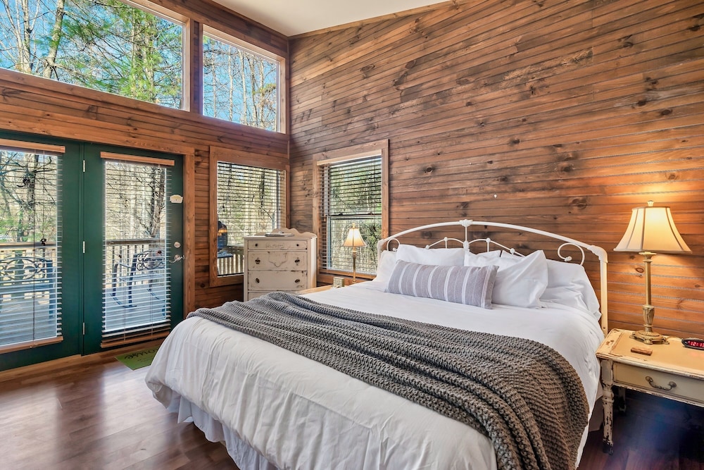 Rivers Edge Treehouses - photo 14