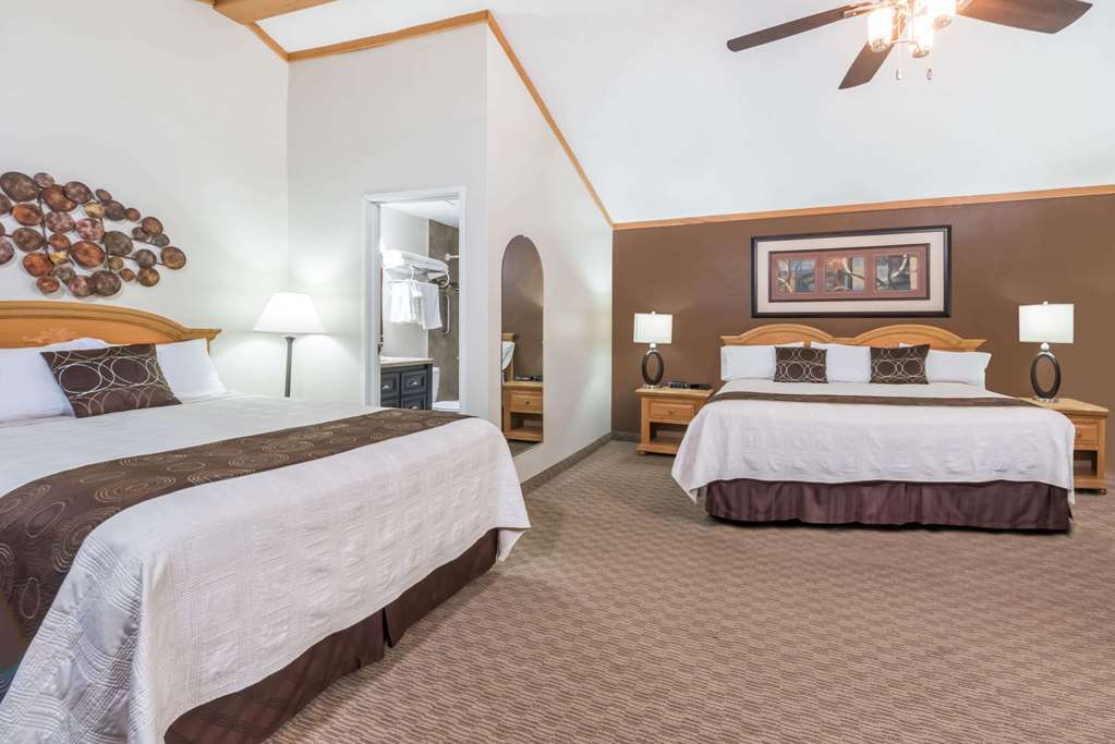 Super 8 by Wyndham Deadwood Black Hills Area - photo 11