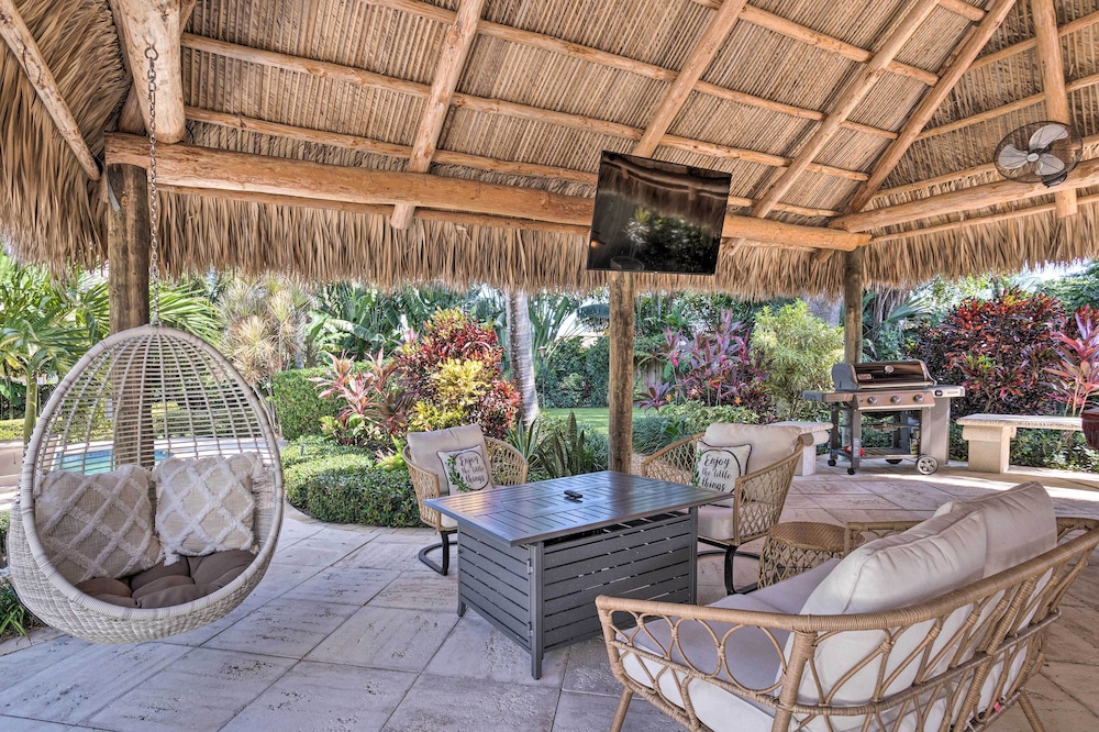 Poolside Paradise w Tropical Hut in Palm Beach — hotel in Palm Beach Gardens