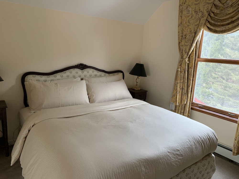 The Copperhood Retreat & Spa - photo 5