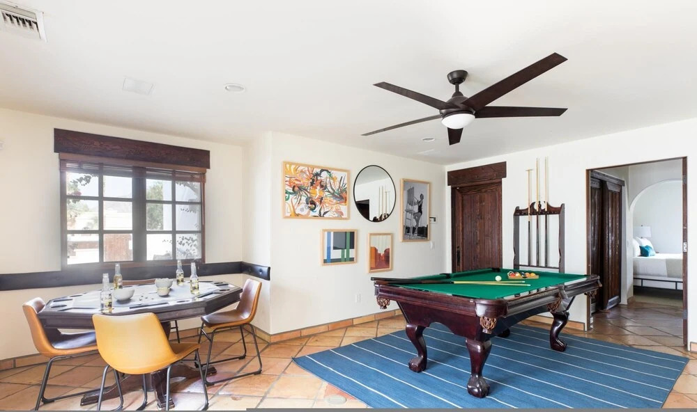 8 Br Spanish Resort Style W Gorgeous Pool & Fire Pit 8 Bedroom Home - photo 11