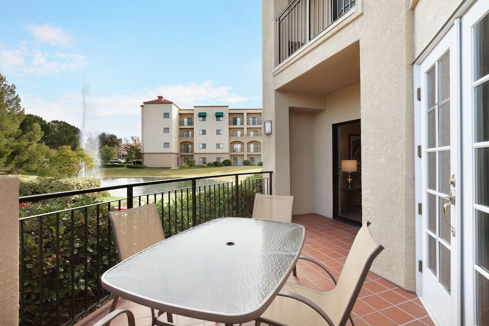 Embassy Suites by Hilton Temecula Valley Wine Country - photo 19