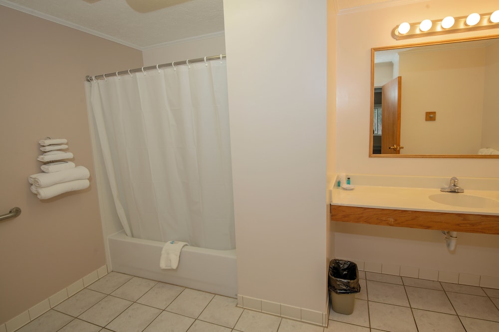 Westgate Inn - photo 16