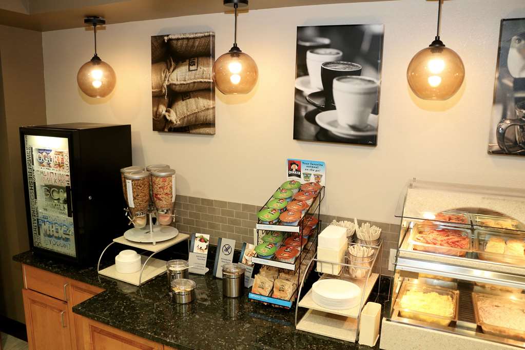 Best Western Plus Omaha Airport Inn - photo 34